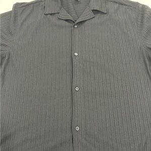 H&M Men's XL Black Ribbed Short-Sleeve Button-Up Shirt